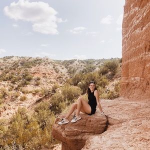 Meet your Posher, Noelle